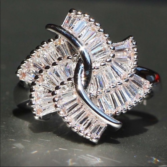 Jewelry - 💍Handmaid White Sapphire Ring